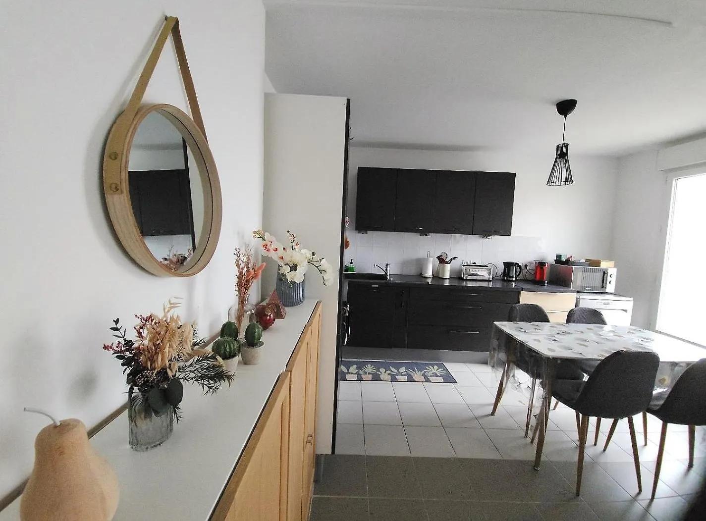 Superbe Appartement ,Proche De Paris, Dans Residence Privee , Ideal Familles, Parking Et Wifi Gratuits! ! ! Vitry-sur-Seine