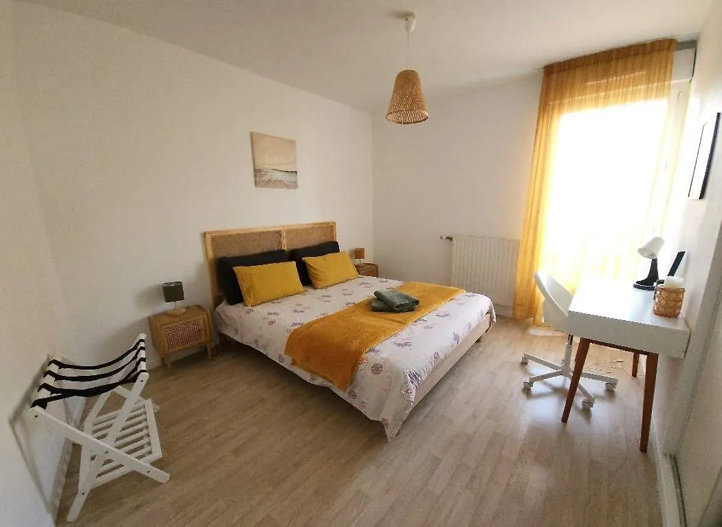 Superbe Appartement ,Proche De Paris, Dans Residence Privee , Ideal Familles, Parking Et Wifi Gratuits! ! ! Vitry-sur-Seine 0*,