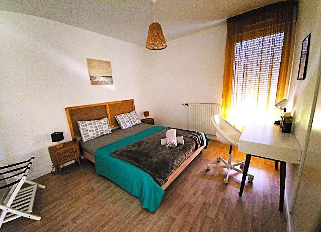 Superbe Appartement ,Proche De Paris, Dans Residence Privee , Ideal Familles, Parking Et Wifi Gratuits! ! ! Vitry-sur-Seine 0*,  France